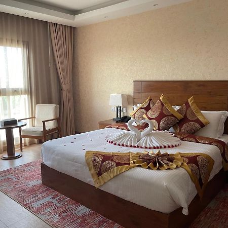 Alsahwa Hotel Seeb ภายนอก รูปภาพ