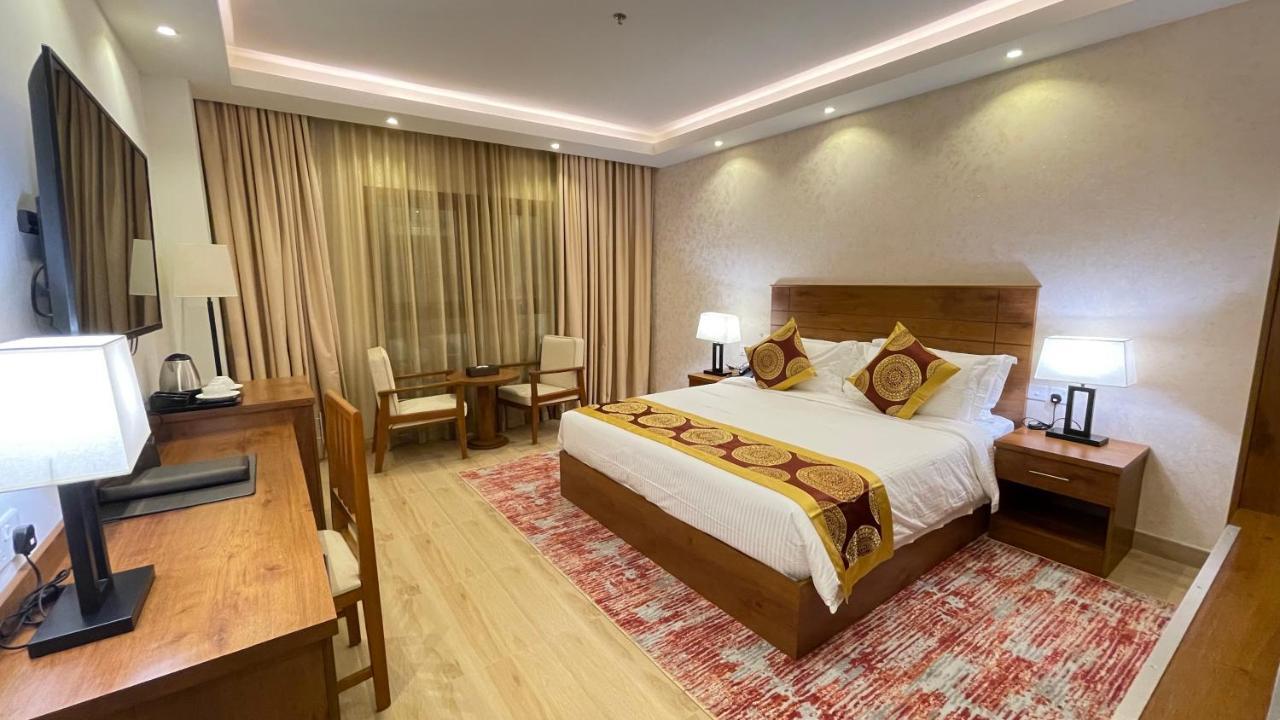 Alsahwa Hotel Seeb ภายนอก รูปภาพ
